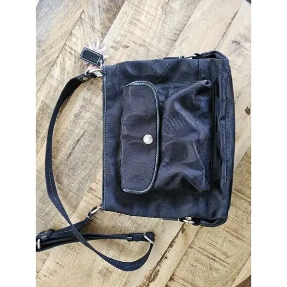 Coach Black Signature Ashley Shoulder Bag F16550 EUC Logo Charm - Picture 6 of 16